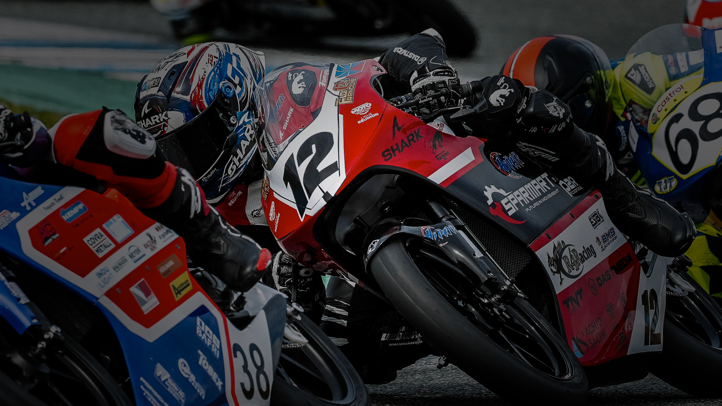 Florian François en pleine course de moto vitesse